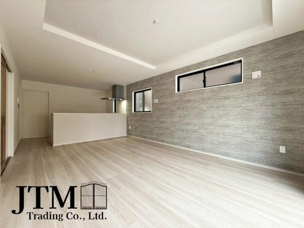 ���r���O �����ɂ݂͂�Ȃ��W���A�H���Ɗy������b���n�܂�B�b�ɖ����ɂȂ肷���āA��������Y��锼�߂��ɂȂ��Ă��܂��B����ȑ��̊Ԃ̍K�������������Ă����ꏊ�ł��肽����