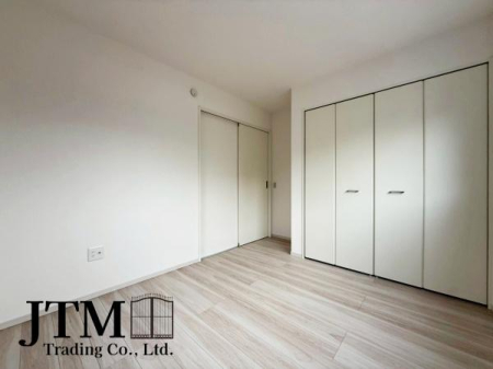 �Q�� ���[����������Ɗm�ۂ���Ă���̂ŁA�������S�̂��L�����g�����������܂���
�����̕����ŉ߂������Ԃ��[�����܂���