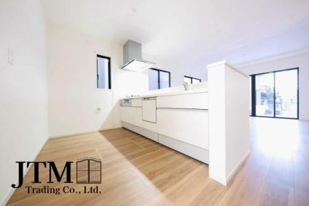 �L�b�`�� �������Ƒ��ƈꏏ�ɉ߂�����̂��ΖʃL�b�`���̖��́I�����̏o������b���Ȃ���ꏏ�ɂ��������y���ގ��Ԃ́A���R�ƏΊ炪���A�Ƒ����J��[�߂��؂ȂЂƂƂ��B�����̂������^�C������炵��L���ɍʂ�܂���