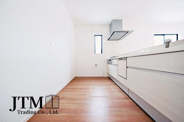 �L�b�`�� �ΖʃL�b�`���ł́A���q�l���V�Ԏp�������Ȃ��炨�������\�ł��I�ڂƖڂ������A���q�l�����S���ă��r���O�ŗV�񂾂�A�h��₨�׋���������ł��܂��ˁ􂲉Ƒ��l�^�C�������y���݂܂��傤��