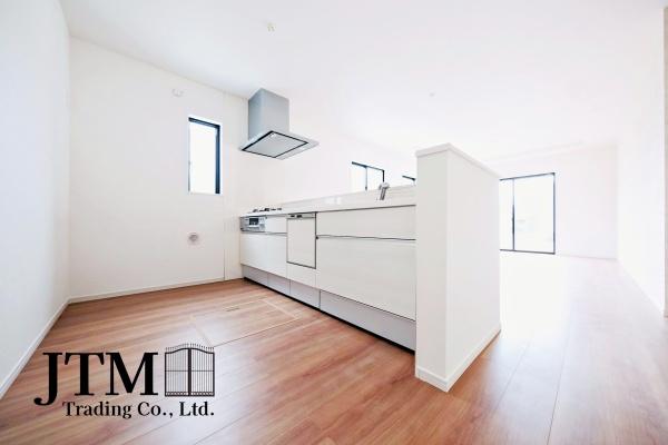 �L�b�`�� �������Ƒ��ƈꏏ�ɉ߂�����̂��ΖʃL�b�`���̖��́I�����̏o������b���Ȃ���ꏏ�ɂ��������y���ގ��Ԃ́A���R�ƏΊ炪���A�Ƒ����J��[�߂��؂ȂЂƂƂ��B�����̂������^�C������炵��L���ɍʂ�܂���