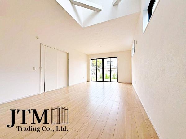 ���r���O �z������̗ǂ����r���O�́A���邭���������ɕ�܂ꂽ���S�n�̂�����Ԃł��B���R�Ȍ����������݁A�Ƒ��݂�Ȃ������b�N�X���ĉ߂�����ꏊ�ɂȂ�܂��B