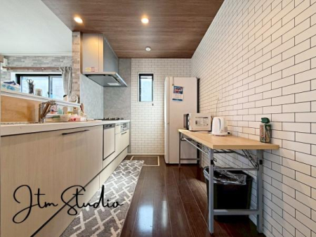 �L�b�`�� ��ƃX�y�[�X��傫���Ƃ����L�b�`�����v�w������ăL�b�`���ɗ����Ă����������₷����Ƃ肠��L���I�H��ނ���������ƕЕt�����[�͂����҂ł��܂���