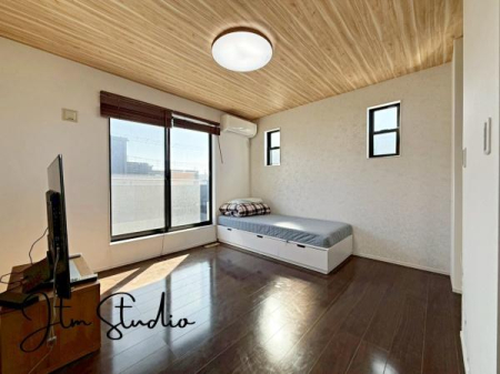 �Q�� ���邢���R�������鋏����ǂ�ȃC���e���A�ɂ���̂��l����̂��y�����ł��ˁ��傫�ȑ�����̌����ӂ�閾�邢��ԁA���S�n�ǂ��A������芰����e���̋�Ԃł���