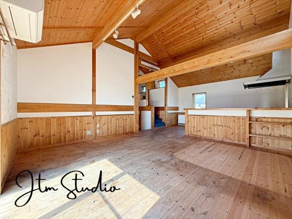 ���r���O �����ɂ݂͂�Ȃ��W���A�H���Ɗy������b���n�܂�B�b�ɖ����ɂȂ肷���āA��������Y��锼�߂��ɂȂ��Ă��܂��B����ȑ��̊Ԃ̍K�������������Ă����ꏊ�ł��肽����