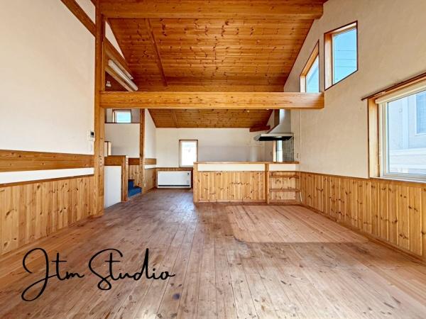 ���r���O �Z�������ł��A��������Ƒ��������ĐH�������Ē������Ƃ肠��傫���̃_�C�j���O�X�y�[�X�I�Ƒ��݂�ȂŃe�[�u�����͂ޑf�G�Ȏ��Ԃ��y����ŉ�������