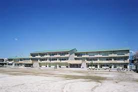 ���ӊ� �y���w�Z�z�s���s���C���䐼���w�Z�F524m