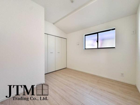 �q������ ���q�l�̐����Ƌ��Ɂu�Z�܂����v���ω����Ă����܂��B�����ɂ̓N���[�[�b�g���������A���R�x�̍����Ƌ�̔z�u�������V���v���ȋ�Ԃł���