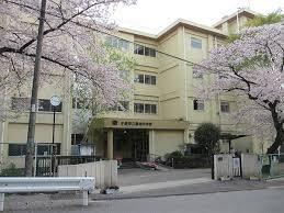 ���ӊ� �y���w�Z�z��t�s���h�䒆�w�Z�F650m