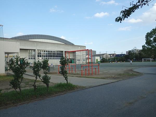 ���ӊ� �y���w�Z�z��t�s���h�䏬�w�Z�F1000m