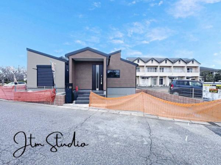 �O�ʓ��H�܂ތ��n�ʐ^ �u���̔N���ŏZ��[�����g�߂�̂��S�z�v
�u���Ȏ������Ȃ����ǏZ��[���g�߂�H�v
�Z��[���ɐ��ʂ����X�^�b�t�����q�l�̃}�C�z�[���w�����T�|�[�g�������܂���
���C�y�ɂ��⍇���������B