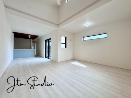 ���r���O �Ƒ������R�ƏW�܂�Ί�Ɖ�b���₦�Ȃ����r���O�́A���������Ȍ����������݁A�������Ƃ����L���Ƌ��S�n�̗ǂ������˔����Ă��܂��B