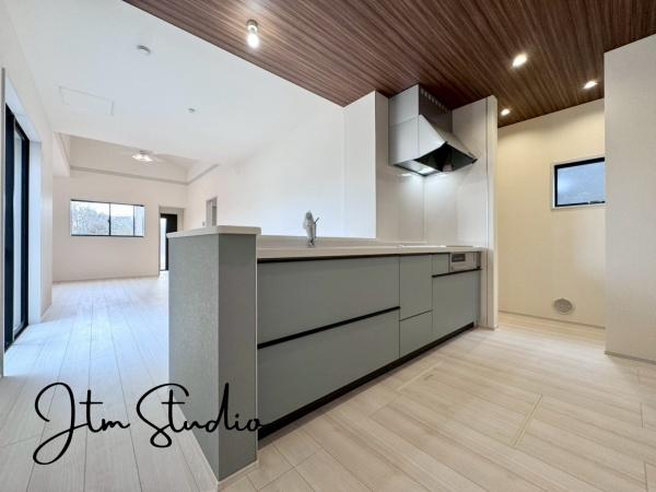 �L�b�`�� ���q�l���V�Ԏp�������Ȃ��炨�������\�ł��I�ڂƖڂ������A���q�l�����S���ă��r���O�ŗV�񂾂�A�h��₨�׋���������ł��܂��ˁ�
