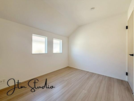 �q������ ���q�l�̐����Ƌ��Ɂu�Z�܂����v���ω����Ă����܂��B�����ɂ̓N���[�[�b�g���������A���R�x�̍����Ƌ�̔z�u�������V���v���ȋ�Ԃł���