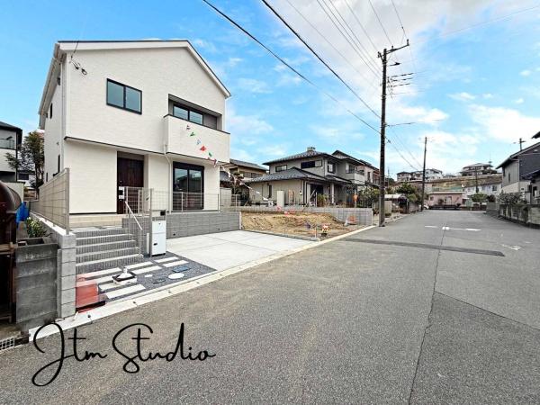 �O�ʓ��H�܂ތ��n�ʐ^ �u���̔N���ŏZ��[�����g�߂�̂��S�z�v
�u���Ȏ������Ȃ����ǏZ��[���g�߂�H�v
�Z��[���ɐ��ʂ����X�^�b�t�����q�l�̃}�C�z�[���w�����T�|�[�g�������܂���
���C�y�ɂ��⍇���������B