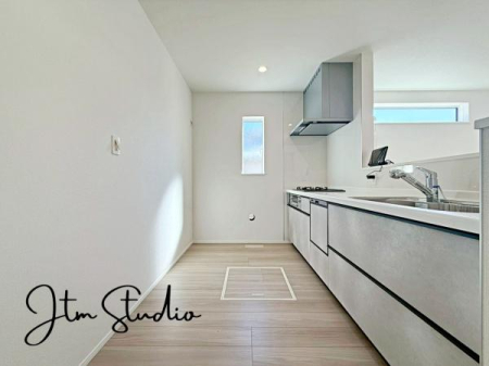 �L�b�`�� ��ƃX�y�[�X��傫���Ƃ����L�b�`�����v�w������ăL�b�`���ɗ����Ă����������₷����Ƃ肠��L���I�H��ނ���������ƕЕt�����[�͂����҂ł��܂���