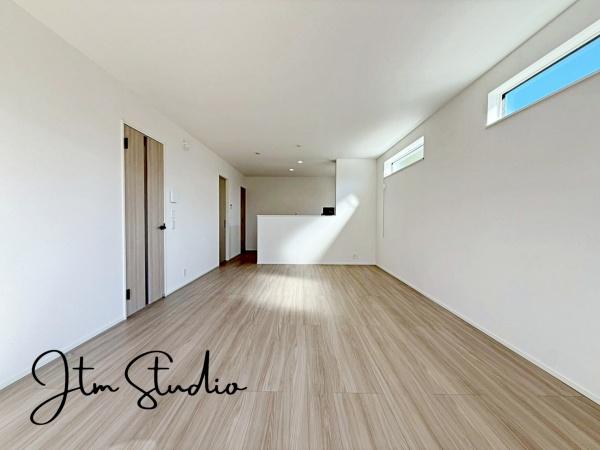 ���r���O �����ɂ݂͂�Ȃ��W���A�H���Ɗy������b���n�܂�B�b�ɖ����ɂȂ肷���āA��������Y��锼�߂��ɂȂ��Ă��܂��B����ȑ��̊Ԃ̍K�������������Ă����ꏊ�ł��肽����