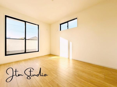 �Q�� ���邢���R�������鋏����ǂ�ȃC���e���A�ɂ���̂��l����̂��y�����ł��ˁ��傫�ȑ�����̌����ӂ�閾�邢��ԁA���S�n�ǂ��A������芰����e���̋�Ԃł���