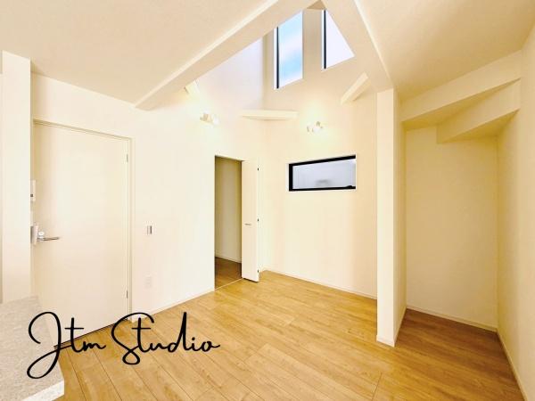 ���r���O �L���ɉ����A�����炽���Ղ��������̂ŁA��������邭�ċC�����̂������r���O�Ɏd�オ��܂��B��Ԃɗ]�T�����邾���łȂ��A�����́h���h�������Ă���܂��B�����̎��Ԃ���������ґ�ɂȂ�܂����