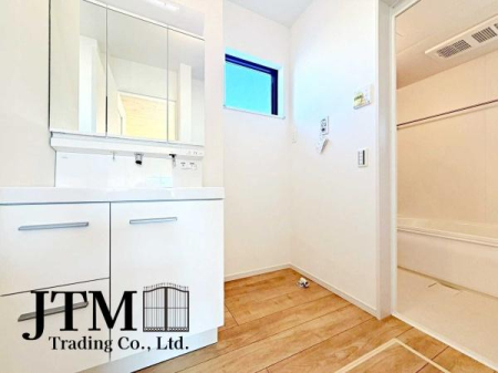 ���ʑ�E���ʏ� �y�{�H��z
3�ʋ��d�l�̐��ʉ��ϑ��R�X������D���ȉ��l���A���q�͍�������l�l�������Ƃ�����������������[�͂ł��I
��������̎ʐ^�͎{�H��ɂȂ�܂��B���ۂ̎d�l�Ƃ͈قȂ�ꍇ���������܂��B
