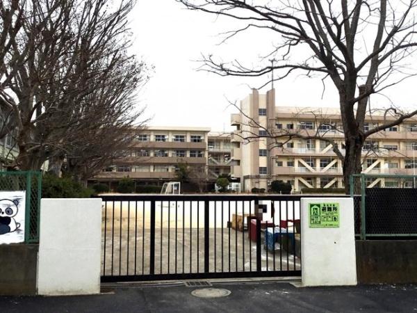 ���ӊ� �y���w�Z�z�D���s���K�u����񏬊w�Z�F140m