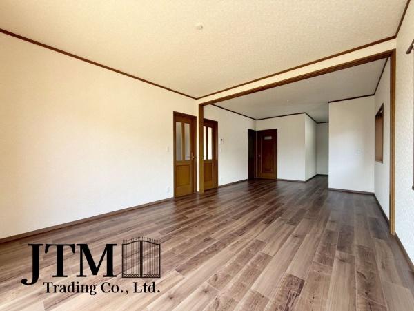 ���r���O �Ƒ������R�ƏW�܂�Ί�Ɖ�b���₦�Ȃ����r���O�́A���������Ȍ����������݁A�������Ƃ����L���Ƌ��S�n�̗ǂ������˔����Ă��܂��B