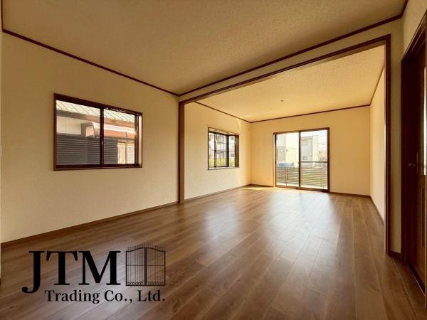 ���r���O �Z�������ł��A��������Ƒ��������ĐH�������Ē������Ƃ肠��傫���̃_�C�j���O�X�y�[�X�I�Ƒ��݂�ȂŃe�[�u�����͂ޑf�G�Ȏ��Ԃ��y����ŉ�������