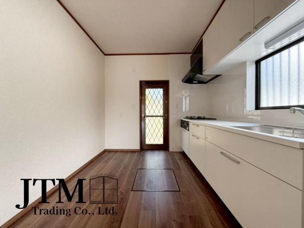 �L�b�`�� ����������ƕ�������S�n�悢�L�b�`���́A���邭���K�ɂ��������y���߂܂�����[���L�x�ŁA�������⒲�����Ȃǂ���������Еt���A�L�b�`���܂������ł������ɕۂĂ�̂��������|�C���g�ł���