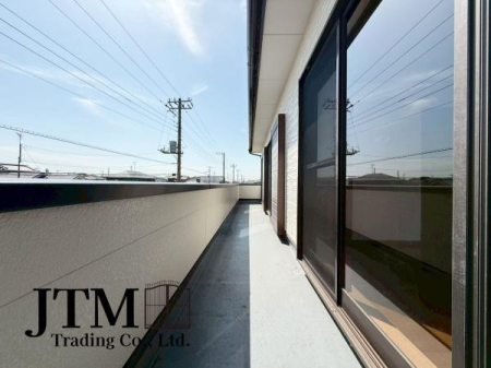 �o���R�j�[ �������������͋C�̏Z��X�ł������͂ɂ͍������������Ȃ��󂪍L���������J���������Ղ聝�z�����肪�Ղ���S�z���Ȃ��A�����ʂ��Ė��邭���K�ɉ߂����܂��B�C�����̗ǂ���������������S�n�悢�X���݂ł���