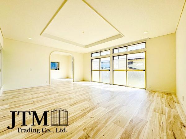 ���r���O �L���ɉ����A�����炽���Ղ��������̂ŁA��������邭�ċC�����̂������r���O�Ɏd�オ��܂��B��Ԃɗ]�T�����邾���łȂ��A�����́h���h�������Ă���܂��B�����̎��Ԃ���������ґ�ɂȂ�܂����