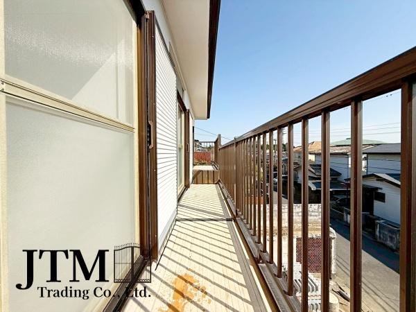 �o���R�j�[ �u�₩�ȕ����S�n�悭����������A�J���I�ȃo���R�j�[�B���̓R�[�q�[��Ў�ɐ[�ċz�A��͐���𒭂߂Ȃ���ق��ƈꑧ�B���X�̕�炵�ɂ�����Ƃ������ʊ����v���X���Ă����A����ȋ�Ԃ������ɂ͂���܂��B