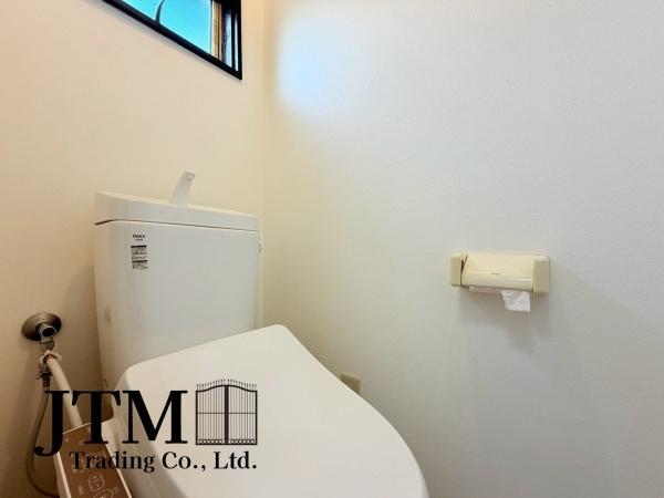 �g�C�� ��C�̊��C�Ƒ�����̌��̖��邳�ɔz�������������̂���g�C�����������̍D���ȃA���}��F���܂�u���ė���������Ԃ����o�A��l�ɂȂ���Ԃł�����A�����b�N�X�������ł��ˁ�