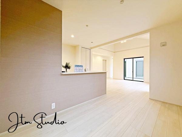 ���r���O �����ɂ݂͂�Ȃ��W���A�H���Ɗy������b���n�܂�B�b�ɖ����ɂȂ肷���āA��������Y��锼�߂��ɂȂ��Ă��܂��B����ȑ��̊Ԃ̍K�������������Ă����ꏊ�ł��肽����