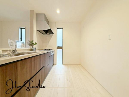 �L�b�`�� ��ƃX�y�[�X��傫���Ƃ����L�b�`�����v�w������ăL�b�`���ɗ����Ă����������₷����Ƃ肠��L���I�H��ނ���������ƕЕt�����[�͂����҂ł��܂���