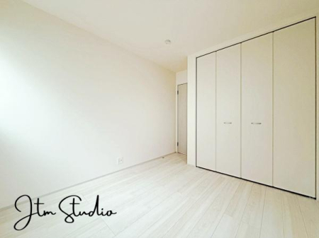 �q������ ���q�l�̐����Ƌ��Ɂu�Z�܂����v���ω����Ă����܂��B�����ɂ̓N���[�[�b�g���������A���R�x�̍����Ƌ�̔z�u�������V���v���ȋ�Ԃł���