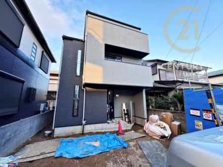 ���n�O�ώʐ^ �y�������܌��z����z
�Ƒ��݂�Ȃ��������߂�����V�z�ˌ��Ăł��I���r���O�𒆐S�ɁA�Ƒ��̂Ȃ������������Ԏ�肪���́B���[�������Ղ�ŁA�����̕�炵�������Ɖ��K�Ɂ􊮐����҂��������������ł��I