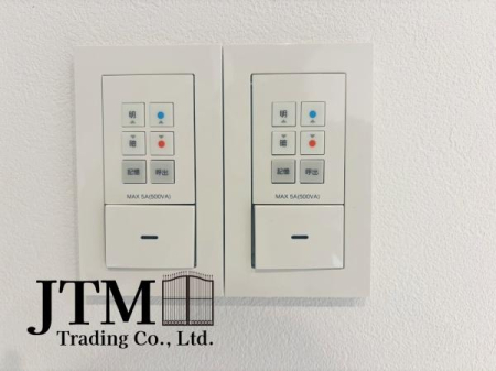 ���̑� LDK�ɂ͒��������C�g���̗p���A���ԑт�V�[���ɍ��킹�ċ�ԉ��o���y���߂邱�����d�l�B�S�����_�E�����C�g�œV��܂�����������ƁA�������Ɖ��K���𗼗������܂�Œ����Z��̂悤�ȏZ�܂��ł���