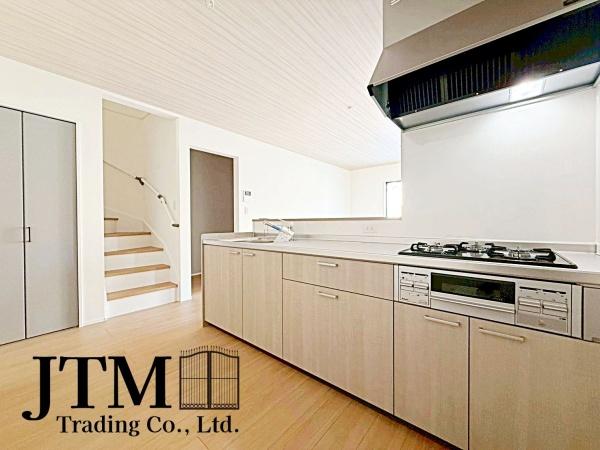 �L�b�`�� ���q�l���V�Ԏp�������Ȃ��炨�������\�ł��I�ڂƖڂ������A���q�l�����S���ă��r���O�ŗV�񂾂�A�h��₨�׋���������ł��܂��ˁ�
