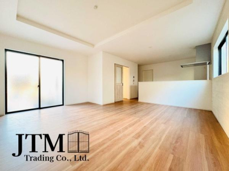 ���r���O �L���ɉ����A�����炽���Ղ��������̂ŁA��������邭�ċC�����̂������r���O�Ɏd�オ��܂��B��Ԃɗ]�T�����邾���łȂ��A�����́h���h�������Ă���܂��B�����̎��Ԃ���������ґ�ɂȂ�܂����