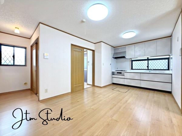 �L�b�`�� ����������ƕ�������S�n�悢�L�b�`���́A���邭���K�ɂ��������y���߂܂�����[���L�x�ŁA�������⒲�����Ȃǂ���������Еt���A�L�b�`���܂������ł������ɕۂĂ�̂��������|�C���g�ł���