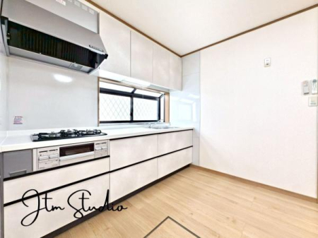 �L�b�`�� ��ƃX�y�[�X��傫���Ƃ����L�b�`�����v�w������ăL�b�`���ɗ����Ă����������₷����Ƃ肠��L���I�H��ނ���������ƕЕt�����[�͂����҂ł��܂���