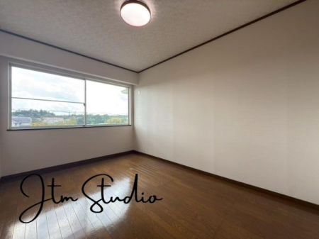 �q������ ���q�l�̐����Ƌ��Ɂu�Z�܂����v���ω����Ă����܂��B�����ɂ̓N���[�[�b�g���������A���R�x�̍����Ƌ�̔z�u�������V���v���ȋ�Ԃł���