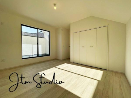 �m�� ���邢���R���������Ղ����m���́A�傫�ȑ�����������ӂ��S�n�悢��Ԃł��B�ǂ�ȃC���e���A�ɂ��邩�l����̂��y���݂̂ЂƂB���S�n�悭������芰����A�����̔�������e���̏�Ƃ��Ă҂�����ł���