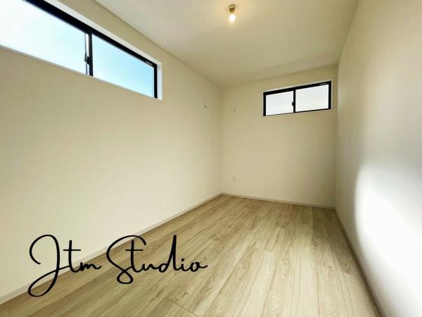 �m�� ���ӊ����ꏏ�ɂ��ē��������܂���
�ʐ^�Ō���̂Ǝ��ی���̂Ƃł͕��͋C���ς��܂���
���C�y�ɂ��A������������