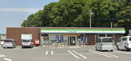 ���ӊ� �y�R���r�j�z�t�@�~���[�}�[�g���ˍK�c�X�F700m