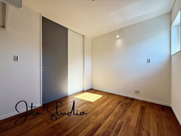 �q������ ���q�l�̐����Ƌ��Ɂu�Z�܂����v���ω����Ă����܂��B�����ɂ̓N���[�[�b�g���������A���R�x�̍����Ƌ�̔z�u�������V���v���ȋ�Ԃł���