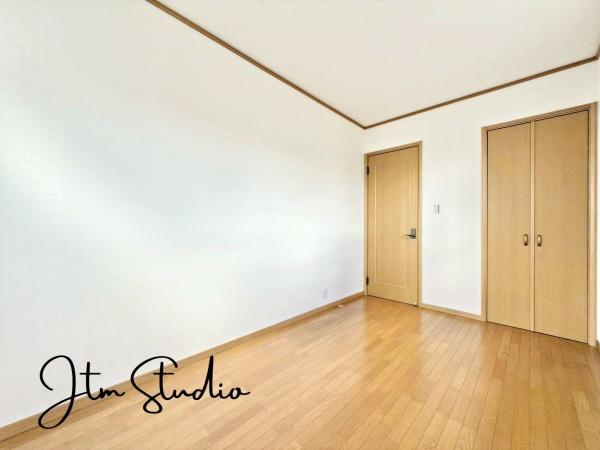 �Q�� ���邢���R�������鋏����ǂ�ȃC���e���A�ɂ���̂��l����̂��y�����ł��ˁ��傫�ȑ�����̌����ӂ�閾�邢��ԁA���S�n�ǂ��A������芰����e���̋�Ԃł���