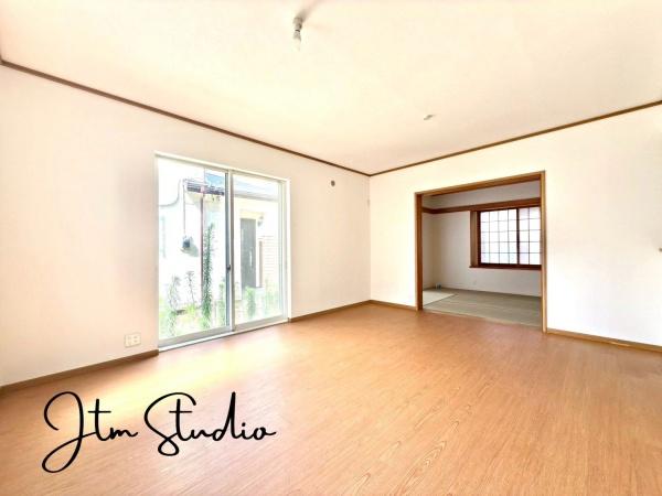 ���r���O �����ɂ݂͂�Ȃ��W���A�H���Ɗy������b���n�܂�B�b�ɖ����ɂȂ肷���āA��������Y��锼�߂��ɂȂ��Ă��܂��B����ȑ��̊Ԃ̍K�������������Ă����ꏊ�ł��肽����
���Ƌ��CG�ɂȂ�܂��B