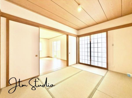 �a�� �^�^�~�̍��肪���炬��^����A�����b�N�X��ԁ������傫���J�����̂���a���ƂȂ��Ă���܂������{�l�̐S������u�a�v�̋�ԁB�䑐�̍���Y����Ԃ͖����̂ЂƎ������o���Ă���܂��I