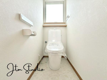 �g�C�� ��C�̊��C�Ƒ�����̌��̖��邳�ɔz�������������̂���g�C�����������̍D���ȃA���}��F���܂�u���ė���������Ԃ����o�A��l�ɂȂ���Ԃł�����A�����b�N�X�������ł��ˁ�